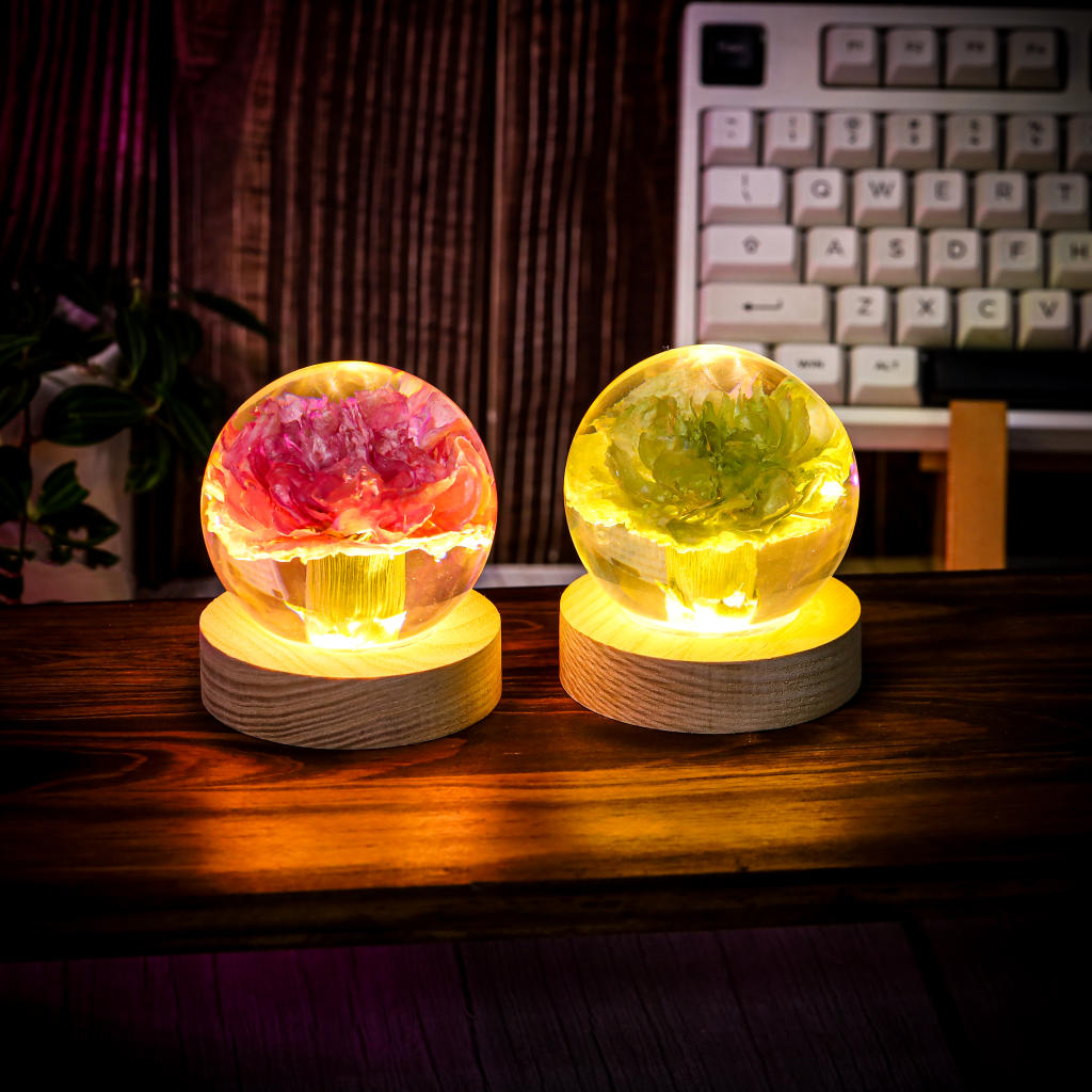 Carnation Flower Sphere Resin Lamp