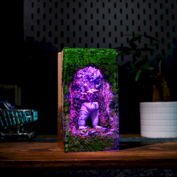 Self-Made Man Statue Night Light Ver 1