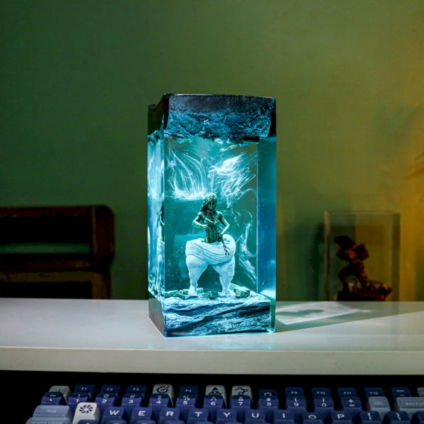 Self-Made Women Statue Night Light