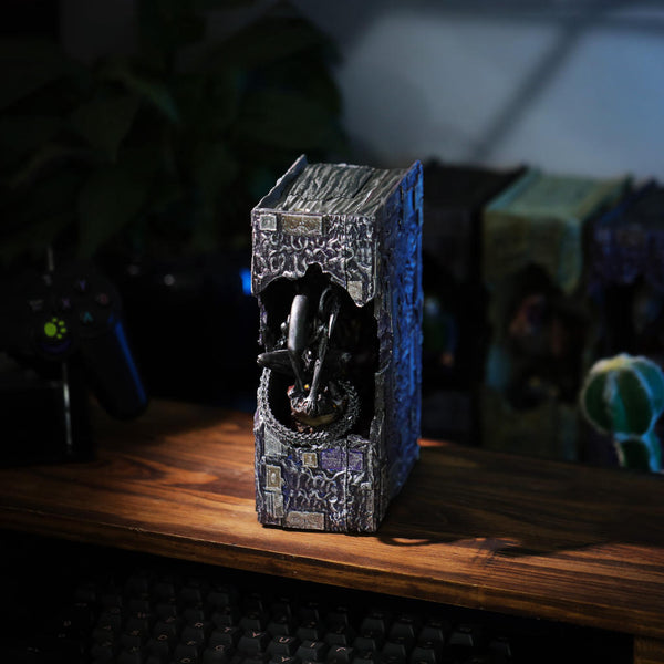 Alien Xenomorph Book Nook