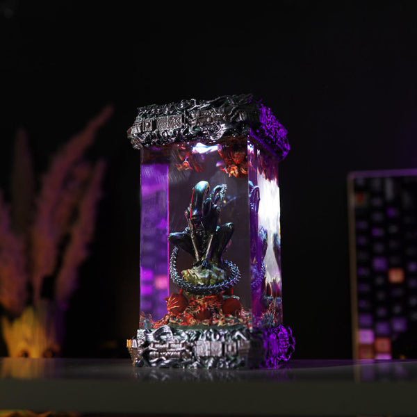Alien Xenomorph Star Wars Lamp Ver 5