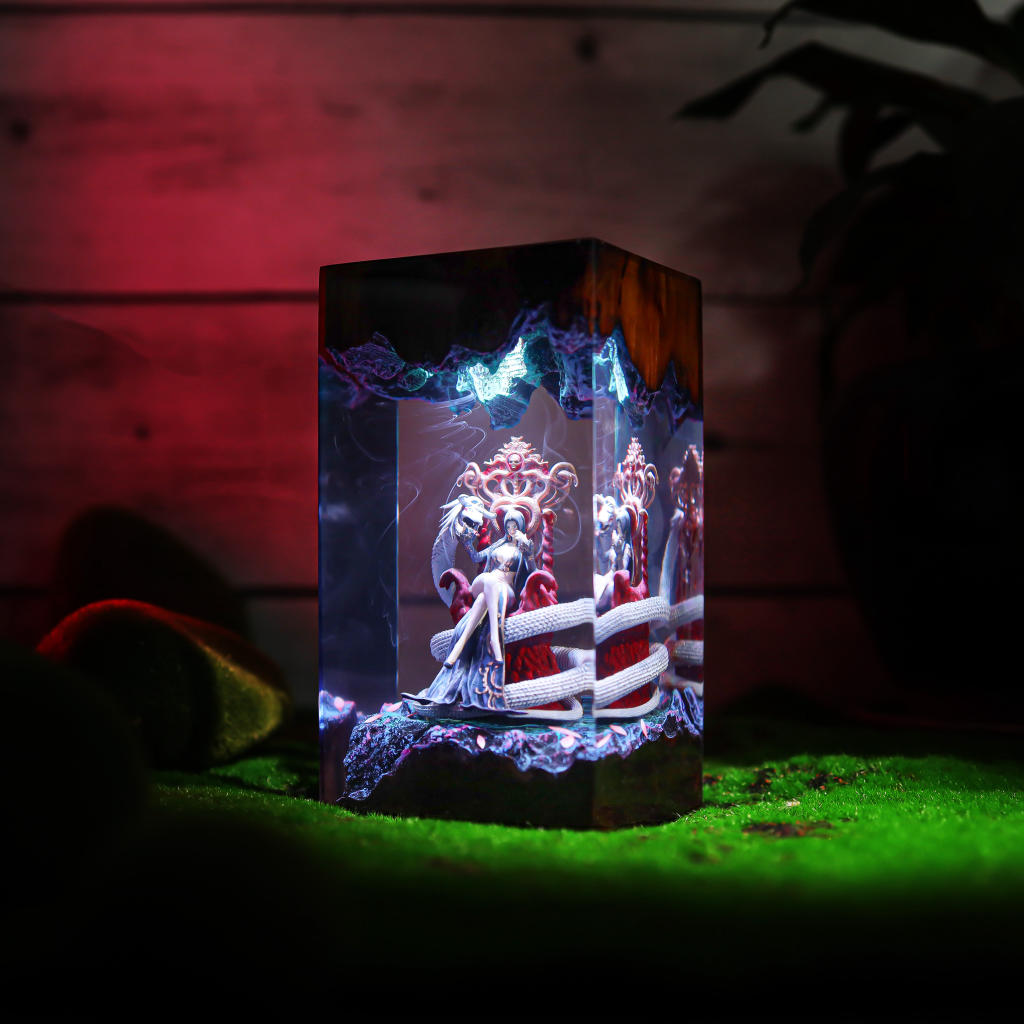 Boa Hancock One Piece Lamp