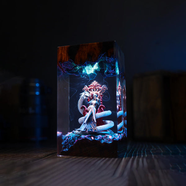 Boa Hancock One Piece Lamp