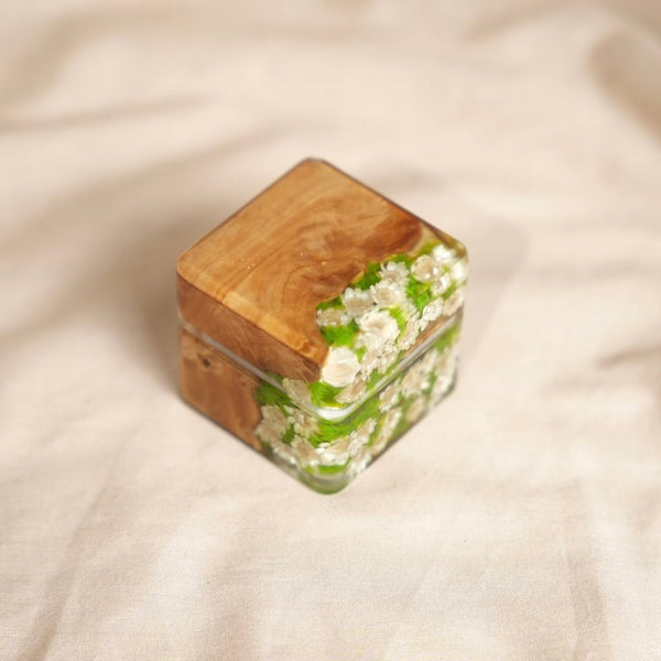 Daisy Flower Ring Box