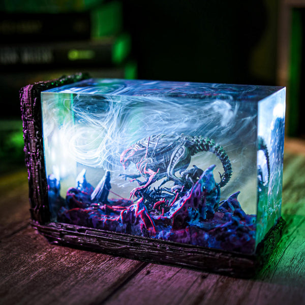 Darth Vader vs Xenomorph Diorama Lamp