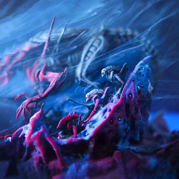 Darth Vader vs Xenomorph Diorama Lamp