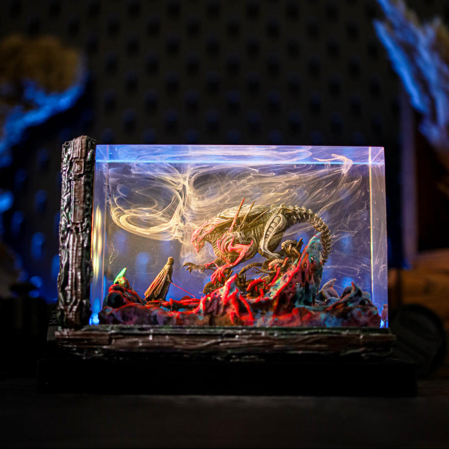 Darth Vader vs Xenomorph Diorama Lamp