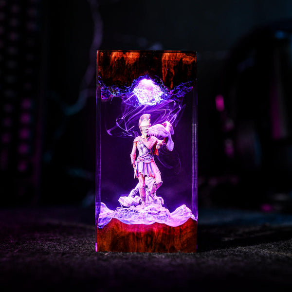 Kassandra Assassin's Creed and Eagle Lamp