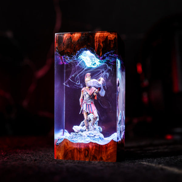 Kassandra Assassin's Creed and Eagle Lamp