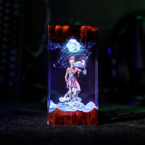 Kassandra Assassin's Creed and Eagle Lamp