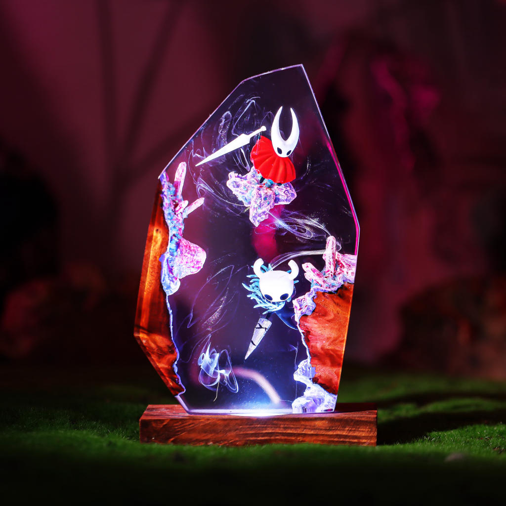 The Knight and Hornet Hollow Knight Lamp Ver 2