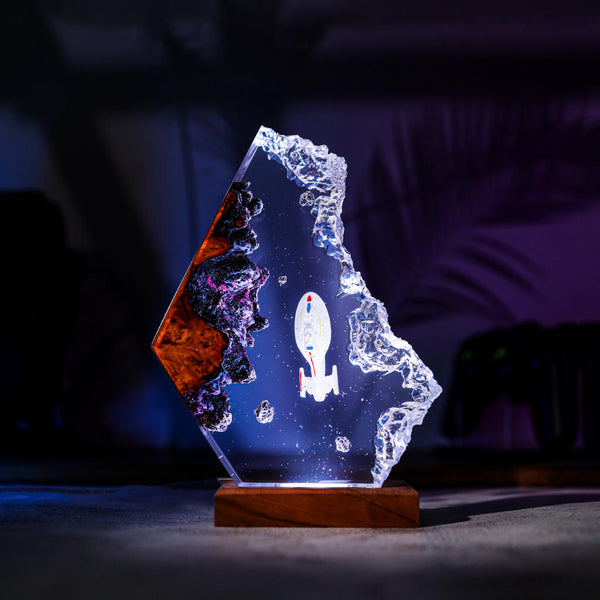 USS Voyager Star Trek Lamp