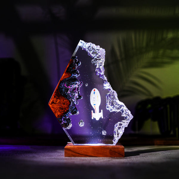 USS Voyager Star Trek Lamp