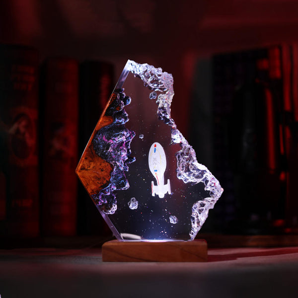 USS Voyager Star Trek Lamp